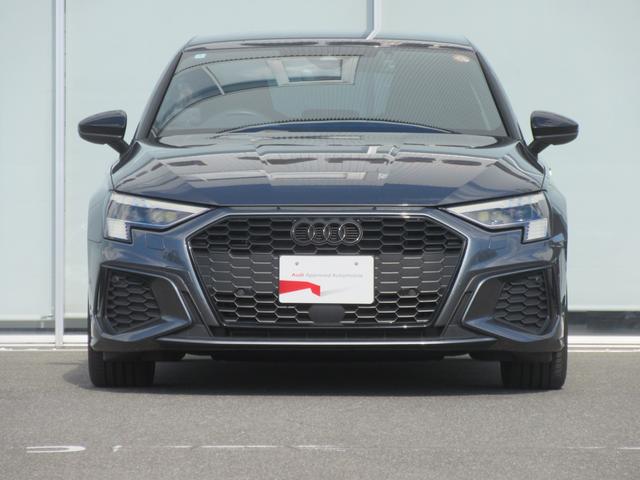 ワンオーナー・マトリクスＬＥＤヘッドライト・リアダイナミックウィンカー・カープレイ・アンドロイドオート・Ｓラインプラスパッケージ