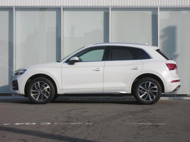 《認定中古車納車前点検１００項目・高度な訓練・教育を受けたアウディ専任メカニックが、１００項目に及ぶ精密な点検を実施いたします。