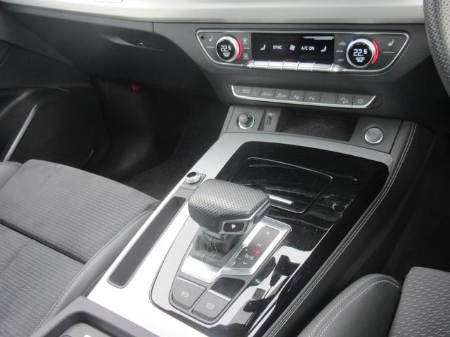 �o�[�`�����R�b�N�s�b�g�B�n�c�n���[�^�[��I�[�f�B�I����A�d�b�ʘb�I���A�l�`�o�̊m�F�܂ŉ\�B