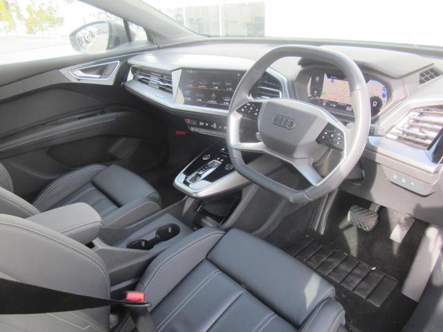 �l�ԍH�w�Ɋ�Â��Đ݌v���ꂽ�@�\�I�ȃR�N�s�b�g�͏�ɑO���̓��ɏW���ł��鑀�����񋟂��܂�