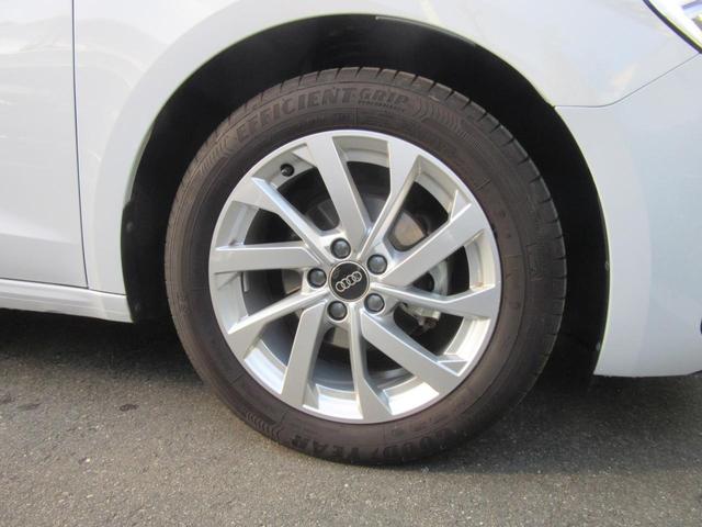 �����ł߂Ńz�[���h���̍����V�[�g�B�������𑖂�Α���قǁA���̐^������������܂��B