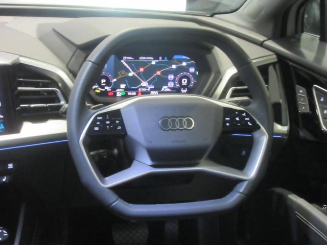 �l�ԍH�w�Ɋ�Â��Đ݌v���ꂽ�@�\�I�ȃR�N�s�b�g�͏�ɑO���̓��ɏW���ł��鑀�����񋟂��܂�