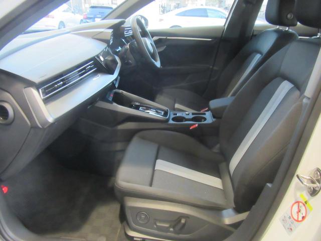 �����ł߂Ńz�[���h���̍����V�[�g�B�������𑖂�Α���قǁA���̐^������������܂��B