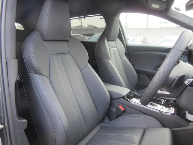 �l�ԍH�w�Ɋ�Â��Đ݌v���ꂽ�@�\�I�ȃR�N�s�b�g�͏�ɑO���̓��ɏW���ł��鑀�����񋟂��܂�