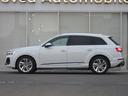 Ｑ７ ５５ＴＦＳＩクワトロ　Ｓライン　元デモカー・パノラマサンルーフ・レザーシートパッケージ・オールホイールステアリング・ドアエントリーライト・プライバシーガラス・パワードアクロージング・２０インチＡＷ（5枚目）