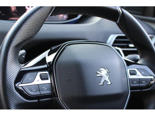 3008 GT ブルーHDi パノラミックサンルーフ アップルカープレイ&アンドロイドオート 追従式クルーズコントロール メモリー機能付き電動シート シートヒーター マッサージ機能付き フロント&リア障害物センサー バックカメラ(5枚目)