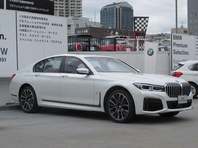 740i Mスポーツパッケージ 弊社デモカー 後期LCIモデル 黒革 ACC Dアシスト リバースアシスト ライブコクピット サンルーフ 20AW レザーダッシュボード トップビューカメラ パーキングアシスト ベンチレーションシート(12枚目)