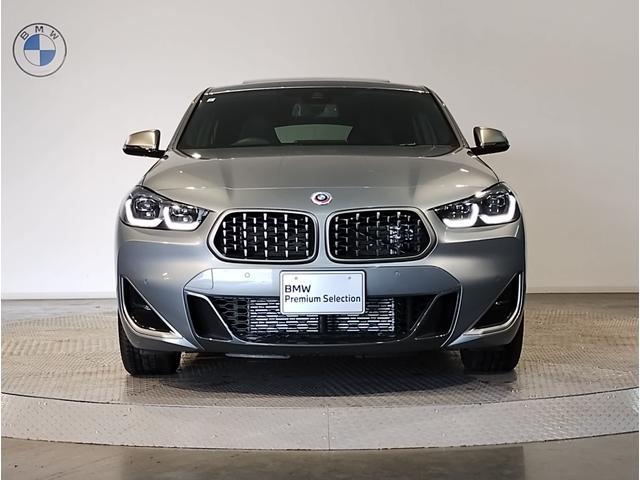 Ｍ３５ｉ　ブラックレザー　Ｍプラスパッケージ　パノラマガラスサンルーフ　アクティブクルーズコントロール　ヘッドアップディスプレイ　衝突被害軽減ブレーキ　純正ＨＤＤナビ　バックカメラ　前後障害物センサー(5枚目)