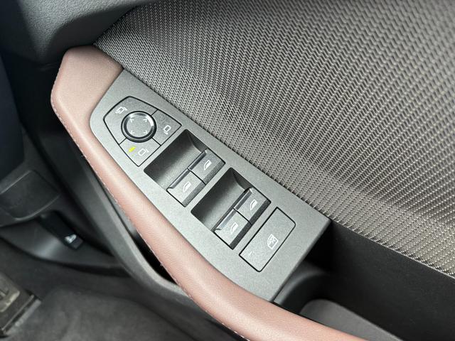 １シリーズ １２０ｄ　Ｍスポーツ　ハイラインパッケージ　弊社デモカー　ハイラインパッケージ　テクノロジーパッケージ　モカレザーシート　パーキングアシストプラス　ヘッドアップディスプレイ　全周囲カメラ　シートヒーター　インテリアカメラ　衝突軽減ブレーキ（50枚目）