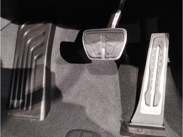 X7 xDrive 40d Mスポーツ ワンオーナー スカイラウンジパノラマサンルーフ 保温保冷カップホルダー アクティブクルーズコントロール ベンチレーションシート 全方位カメラ 衝突被害軽減ブレーキ(42枚目)