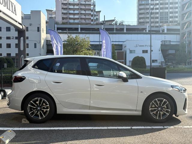 ２シリーズ ２１８ｄアクティブツアラー　Ｍスポーツ　弊社デモレンタカー　ヘッドアップディスプレイ　全周囲カメラ　ＰＤＣセンサー　アクティブクルーズコントロール　レーンアシスト　リバースアシスト　パーキングアシスト　カーブドディスプレイ　シートヒーター（7枚目）