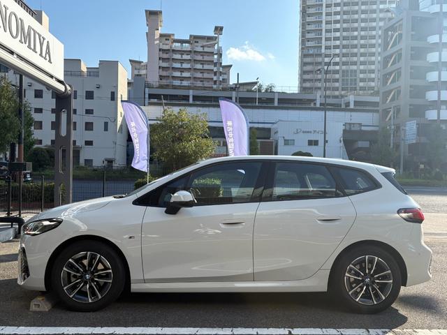 ２シリーズ ２１８ｄアクティブツアラー　Ｍスポーツ　弊社デモレンタカー　ヘッドアップディスプレイ　全周囲カメラ　ＰＤＣセンサー　アクティブクルーズコントロール　レーンアシスト　リバースアシスト　パーキングアシスト　カーブドディスプレイ　シートヒーター（11枚目）