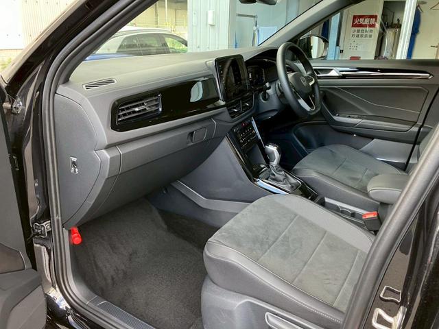 Ｔ－ロック ＴＤＩ　ブラックスタイル　ＯｎｅＯｗｎｅｒ　デジタルメーター　ディスカバープロ　アダプティブクルーズコントロール　Ａｐｐ－Ｃｏｎｎｅｃｔ　ブラインドスポットディテクション　フロントアシスト　パークアシスト　バックカメラ（17枚目）