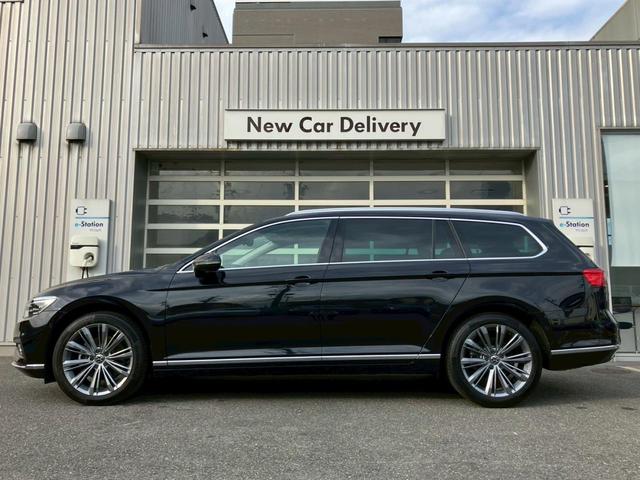 パサートヴァリアント ＴＤＩエレガンスアドバンス　認定中古車　ＩＱ．ＬＩＧＨＴ　シートヒーター　ｗｅ　Ｃｏｎｎｅｃｔ　トラベルアシスト　ＡＣＣ　バックカメラ　アダプティブクルーズコントロール　ナビ　デイライト　レザーシート　レーンチェンジアシスト（8枚目）