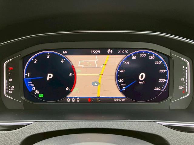 パサートヴァリアント ＴＤＩエレガンスアドバンス　認定中古車　ＩＱ．ＬＩＧＨＴ　シートヒーター　ｗｅ　Ｃｏｎｎｅｃｔ　トラベルアシスト　ＡＣＣ　バックカメラ　アダプティブクルーズコントロール　ナビ　デイライト　レザーシート　レーンチェンジアシスト（19枚目）