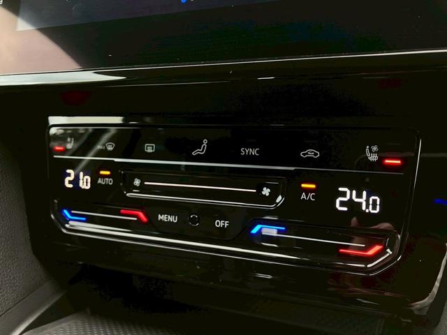 パサートヴァリアント ＴＤＩエレガンスアドバンス　認定中古車　ＩＱ．ＬＩＧＨＴ　シートヒーター　ｗｅ　Ｃｏｎｎｅｃｔ　トラベルアシスト　ＡＣＣ　バックカメラ　アダプティブクルーズコントロール　ナビ　デイライト　レザーシート　レーンチェンジアシスト（31枚目）