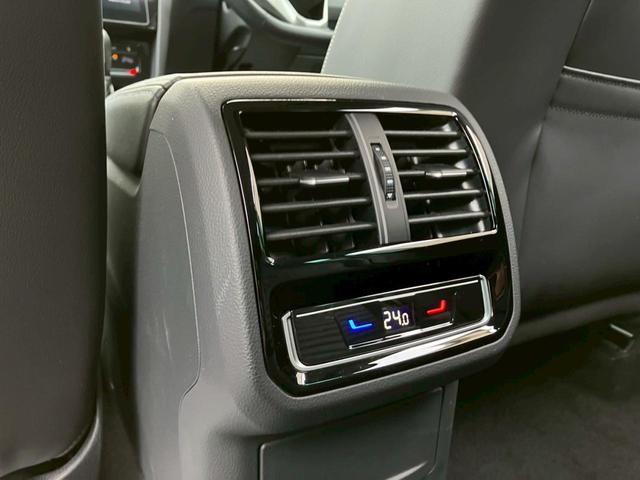 パサートヴァリアント ＴＤＩエレガンスアドバンス　認定中古車　ＩＱ．ＬＩＧＨＴ　シートヒーター　ｗｅ　Ｃｏｎｎｅｃｔ　トラベルアシスト　ＡＣＣ　バックカメラ　アダプティブクルーズコントロール　ナビ　デイライト　レザーシート　レーンチェンジアシスト（39枚目）