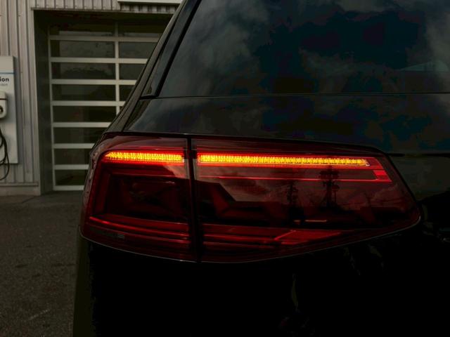 パサートヴァリアント ＴＤＩエレガンスアドバンス　認定中古車　ＩＱ．ＬＩＧＨＴ　シートヒーター　ｗｅ　Ｃｏｎｎｅｃｔ　トラベルアシスト　ＡＣＣ　バックカメラ　アダプティブクルーズコントロール　ナビ　デイライト　レザーシート　レーンチェンジアシスト（41枚目）