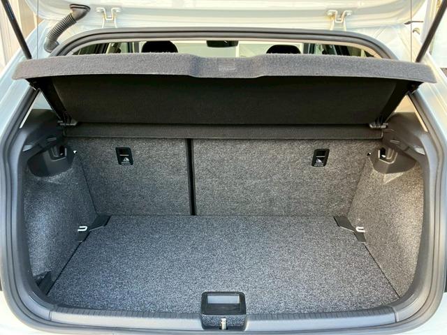 フォルクスワーゲン認定中古車。安心の保証付き！ご不明点などございましたらお気軽にお問合せ下さい。中古車は一点ものにつき、早い者勝ちです！！