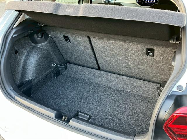 フォルクスワーゲン認定中古車。安心の保証付き！ご不明点などございましたらお気軽にお問合せ下さい。中古車は一点ものにつき、早い者勝ちです！！