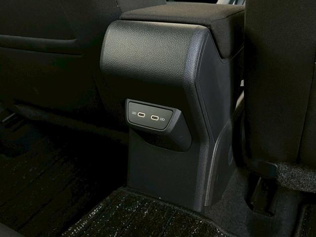 フォルクスワーゲン認定中古車。安心の保証付き！ご不明点などございましたらお気軽にお問合せ下さい。中古車は一点ものにつき、早い者勝ちです！！