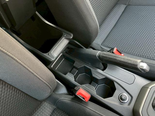 フォルクスワーゲン認定中古車。安心の保証付き！ご不明点などございましたらお気軽にお問合せ下さい。中古車は一点ものにつき、早い者勝ちです！！