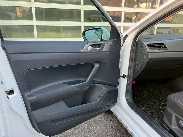 フォルクスワーゲン認定中古車。安心の保証付き！ご不明点などございましたらお気軽にお問合せ下さい。中古車は一点ものにつき、早い者勝ちです！！