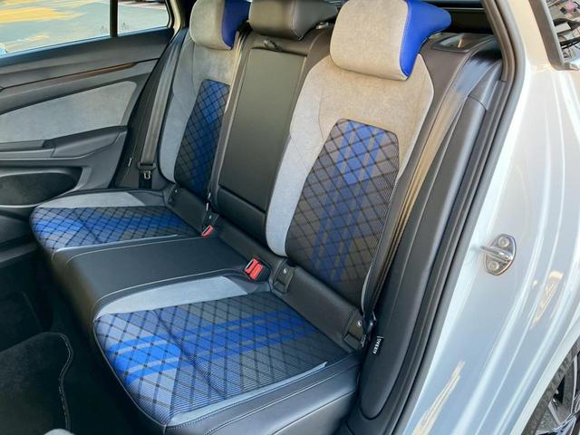 ゴルフＲヴァリアント Ｒ　ＤＣＣ　認定中古車一年保証付き　車検整備付き　ＩＱ．ＬＩＧＨＴ　シートヒーター　トラベルアシスト　ＡＣＣ　バックカメラ　アダプティブクルーズコントロール　ナビ　デイライト　レーンチェンジアシスト（25枚目）