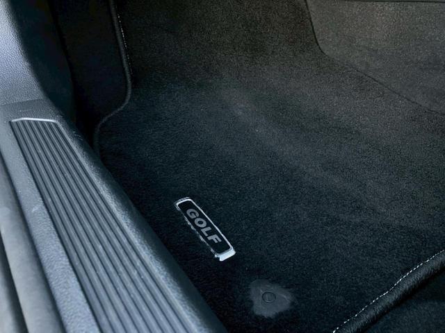 ゴルフＲヴァリアント Ｒ　ＤＣＣ　認定中古車一年保証付き　車検整備付き　ＩＱ．ＬＩＧＨＴ　シートヒーター　トラベルアシスト　ＡＣＣ　バックカメラ　アダプティブクルーズコントロール　ナビ　デイライト　レーンチェンジアシスト（26枚目）
