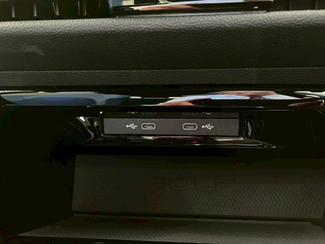 ゴルフＲヴァリアント Ｒ　ＤＣＣ　認定中古車一年保証付き　車検整備付き　ＩＱ．ＬＩＧＨＴ　シートヒーター　トラベルアシスト　ＡＣＣ　バックカメラ　アダプティブクルーズコントロール　ナビ　デイライト　レーンチェンジアシスト（54枚目）