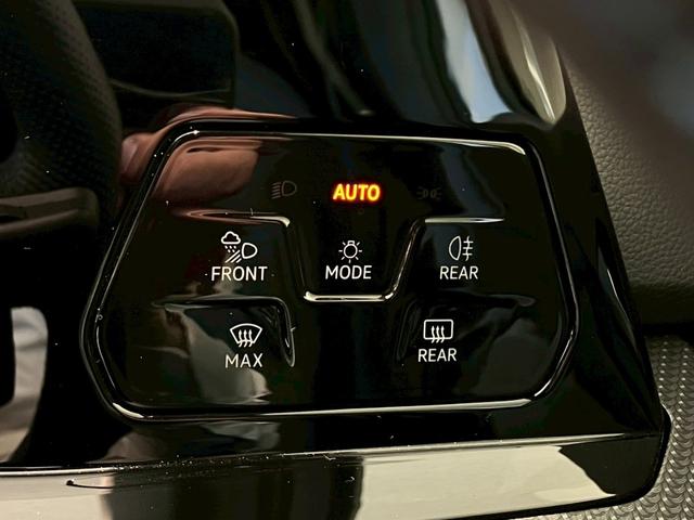 ゴルフＲヴァリアント Ｒ　ＤＣＣ　認定中古車一年保証付き　車検整備付き　ＩＱ．ＬＩＧＨＴ　シートヒーター　トラベルアシスト　ＡＣＣ　バックカメラ　アダプティブクルーズコントロール　ナビ　デイライト　レーンチェンジアシスト（56枚目）