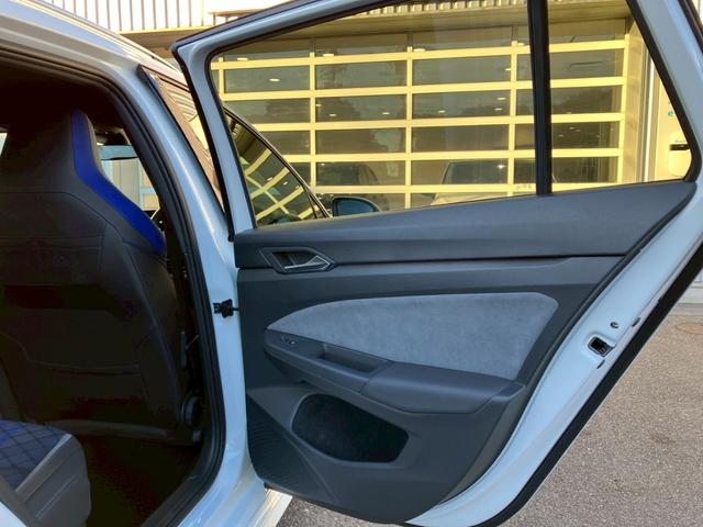 ゴルフＲヴァリアント Ｒ　ＤＣＣ　認定中古車一年保証付き　車検整備付き　ＩＱ．ＬＩＧＨＴ　シートヒーター　トラベルアシスト　ＡＣＣ　バックカメラ　アダプティブクルーズコントロール　ナビ　デイライト　レーンチェンジアシスト（71枚目）