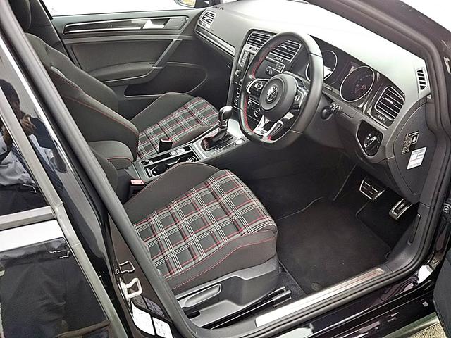 ベースグレード VW純正ナビ ETC バックカメラ 認定保証(15枚目)