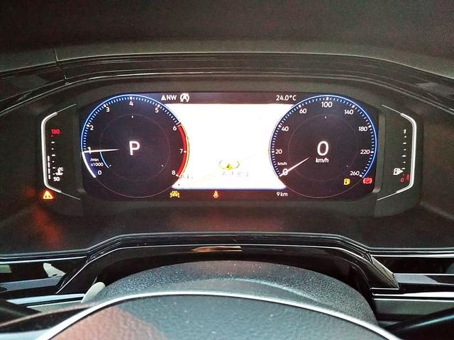 新型TSIコンフォートライン VW純正ナビ デジタルメーター(8枚目)