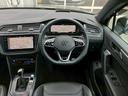ＴＳＩ　４モーション　Ｒライン　弊社顧客様下取車　ＤＣＣパッケージ　アラウンドビューモニター　電動レザーシート　シートヒーター　Ａｐｐ－Ｃｏｎｎｅｃｔ　ＶＷｃｏｎｎｅｃｔ　カープレイ　安全機能　アダプティブクルーズコントロール　ＢＣ（24枚目）