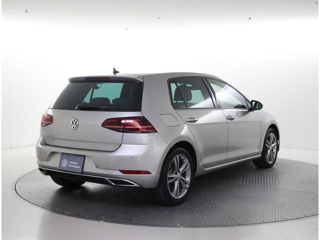 ゴルフ TSIハイライン マイスター ワンオーナー 禁煙車 ACC LEDライト 本革シート オートライト 電動シート シートヒーター パドルシフト 障害物センサー バックカメラ 駐車支援 オートホールド ブレーキアシスト(3枚目)