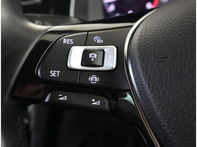 ゴルフ TSIハイライン マイスター ワンオーナー 禁煙車 ACC LEDライト 本革シート オートライト 電動シート シートヒーター パドルシフト 障害物センサー バックカメラ 駐車支援 オートホールド ブレーキアシスト(12枚目)