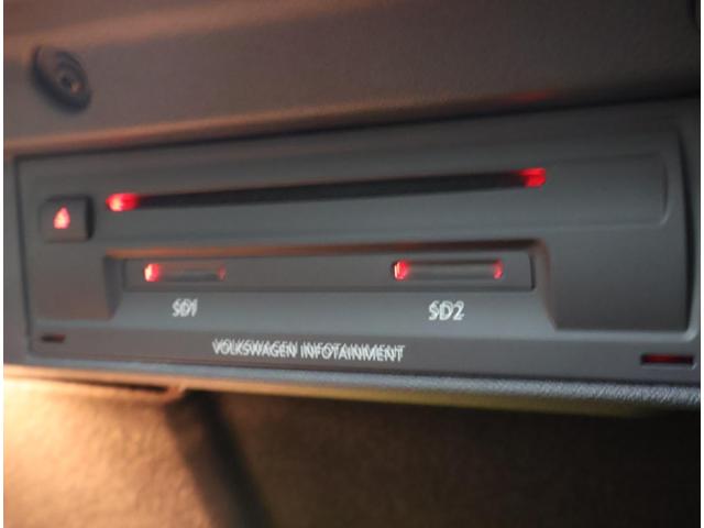 ゴルフ TSIハイライン マイスター ワンオーナー 禁煙車 ACC LEDライト 本革シート オートライト 電動シート シートヒーター パドルシフト 障害物センサー バックカメラ 駐車支援 オートホールド ブレーキアシスト(17枚目)