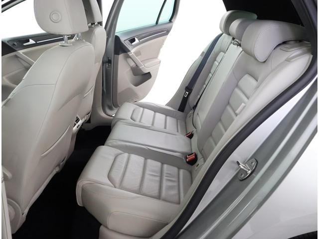 ゴルフ TSIハイライン マイスター ワンオーナー 禁煙車 ACC LEDライト 本革シート オートライト 電動シート シートヒーター パドルシフト 障害物センサー バックカメラ 駐車支援 オートホールド ブレーキアシスト(20枚目)