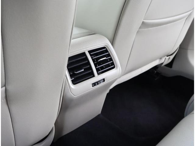 ゴルフ TSIハイライン マイスター ワンオーナー 禁煙車 ACC LEDライト 本革シート オートライト 電動シート シートヒーター パドルシフト 障害物センサー バックカメラ 駐車支援 オートホールド ブレーキアシスト(22枚目)