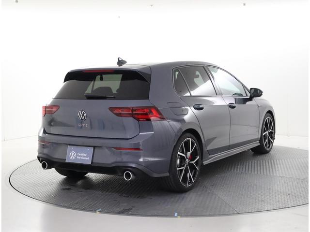ゴルフGTI ベースグレード ワンオーナー 禁煙車 ACC LEDライト オートライト アンビエントライト パドルシフト 障害物センサー バックカメラ オートホールド ブラインドスポット 電動格納ミラー ブレーキアシスト(3枚目)