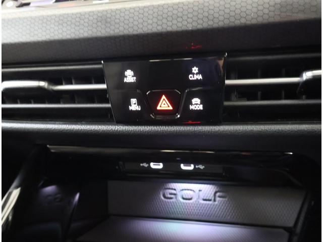 ゴルフGTI ベースグレード ワンオーナー 禁煙車 ACC LEDライト オートライト アンビエントライト パドルシフト 障害物センサー バックカメラ オートホールド ブラインドスポット 電動格納ミラー ブレーキアシスト(8枚目)