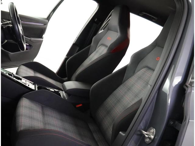 ゴルフGTI ベースグレード ワンオーナー 禁煙車 ACC LEDライト オートライト アンビエントライト パドルシフト 障害物センサー バックカメラ オートホールド ブラインドスポット 電動格納ミラー ブレーキアシスト(15枚目)