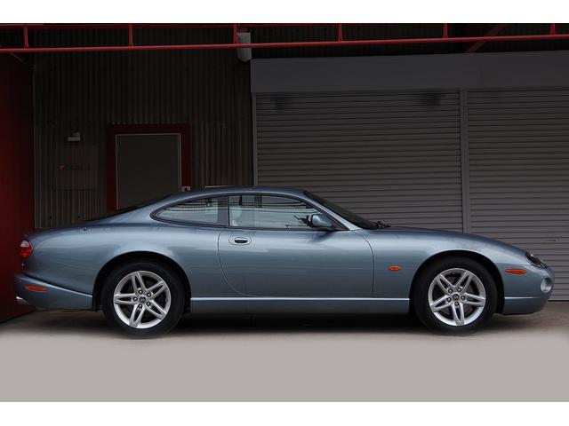 XK XK8 クラシック XK8 クラシック 当店ユーザー様買取車両 X100系最終モデル フルオリジナル 禁煙車 車庫保管車 天井張り直し済み REGNO GR-XII 純正17インチアルミ ドライブレコーダー 整備記録簿(10枚目)