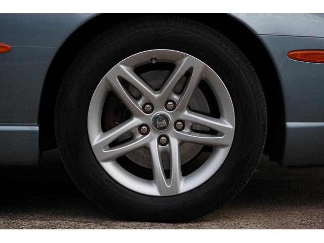 XK XK8 クラシック XK8 クラシック 当店ユーザー様買取車両 X100系最終モデル フルオリジナル 禁煙車 車庫保管車 天井張り直し済み REGNO GR-XII 純正17インチアルミ ドライブレコーダー 整備記録簿(20枚目)