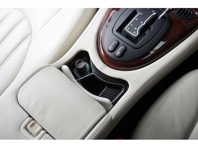 XK XK8 クラシック XK8 クラシック 当店ユーザー様買取車両 X100系最終モデル フルオリジナル 禁煙車 車庫保管車 天井張り直し済み REGNO GR-XII 純正17インチアルミ ドライブレコーダー 整備記録簿(34枚目)