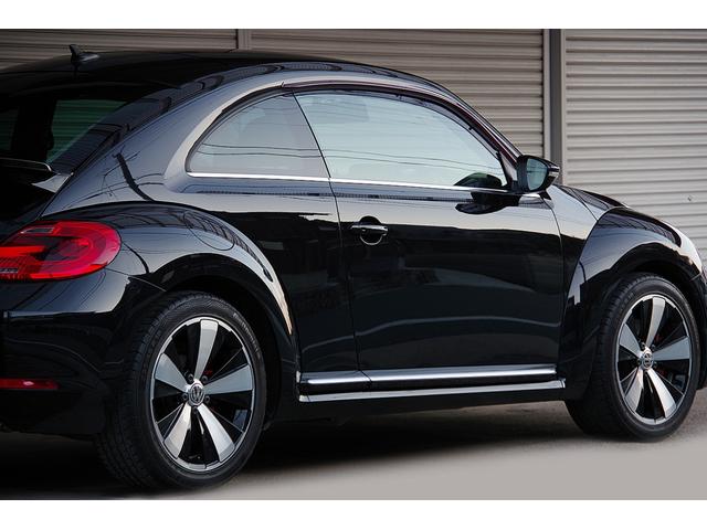 直列４気筒２．０リッターインタークーラーターボエンジンは、２１１ｐｓ／２８．６ｋｇ・ｍを発生します（カタログ値）