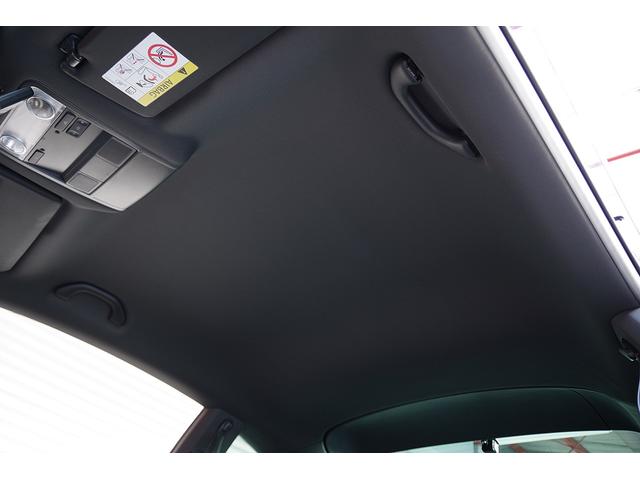 天井に垂れやたるみはありません。