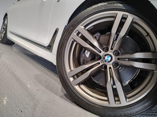 740i Mスポーツ サンルーフ リアエンターテイメント Bowers & Wilkinsサウンド レーザーライト 直列6気筒 マッサージシート ステアリングヒーター モカレザーシート シートエアコン ヘッドアップD(19枚目)
