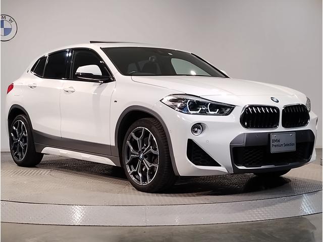 ｘＤｒｉｖｅ　２０ｉ　ＭスポーツＸ　ハイラインパック　セレクトパッケージ　パノラマサンルーフ　ブラックレザー　シートヒーター　１９インチＡＷ　バックカメラ　ＰＤＣセンサー　電動リアゲート　ＬＥＤヘッドライト　パドルシフト　インテリジェントセーフティ(7枚目)